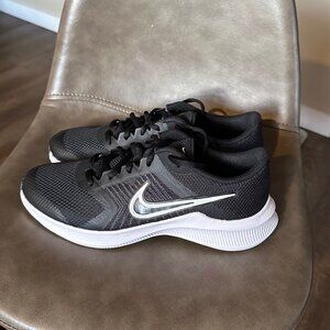New! Nike Downshifter Running Shoes Size 6Y (Big Kid)